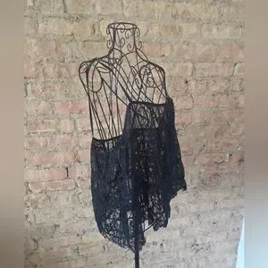 🌃 Anthropologie Porridge Elena Black Lace Smocked Tank Top